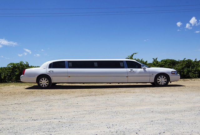 Swan Valley Lincoln limousine tours from Perth